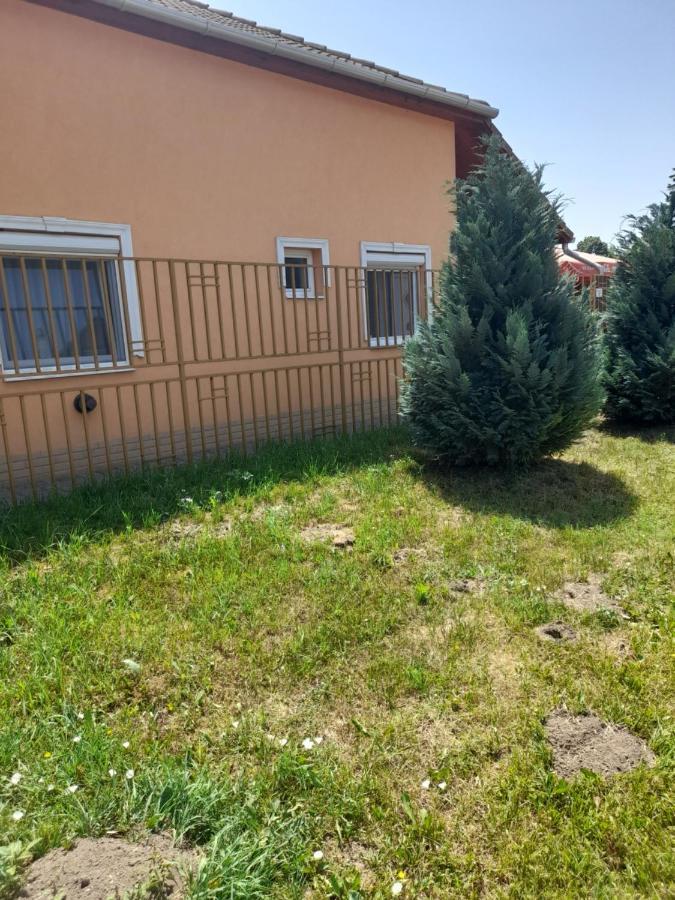 Thermal Apartman Tiszafuered Extérieur photo
